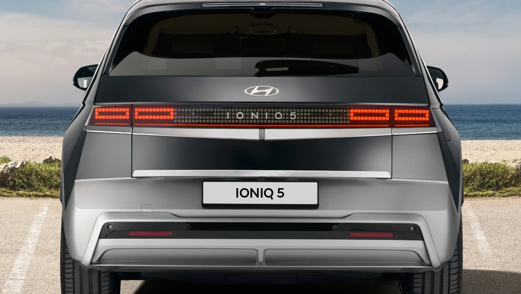 IONIQ 5 Heckklappenzierleiste, Alu