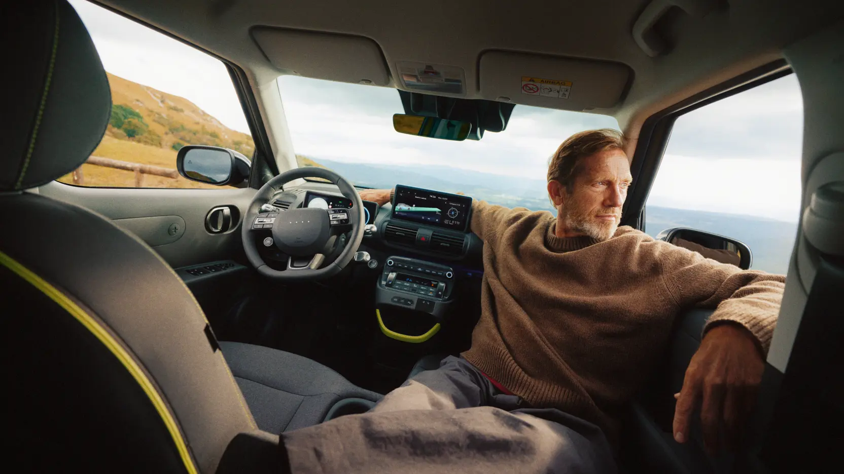 Hyundai INSTER Cross